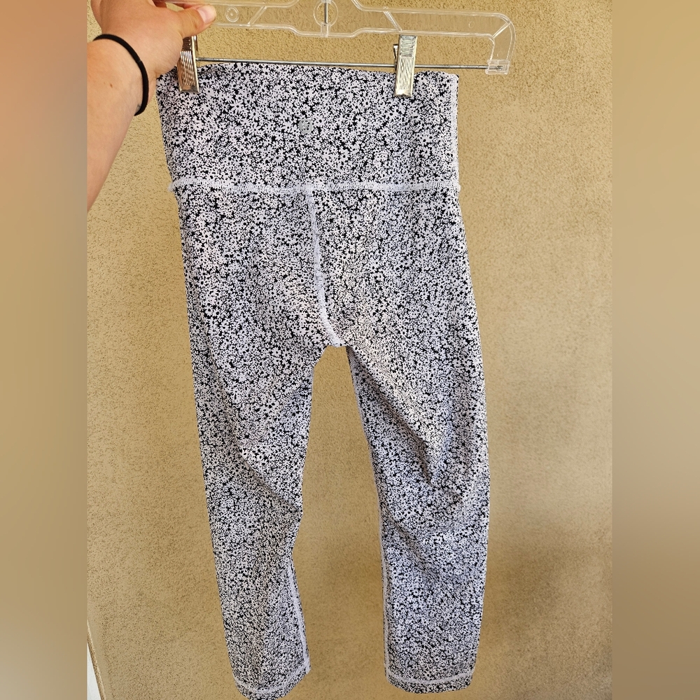 Lululemon Flower Patterned Leggings - image 2